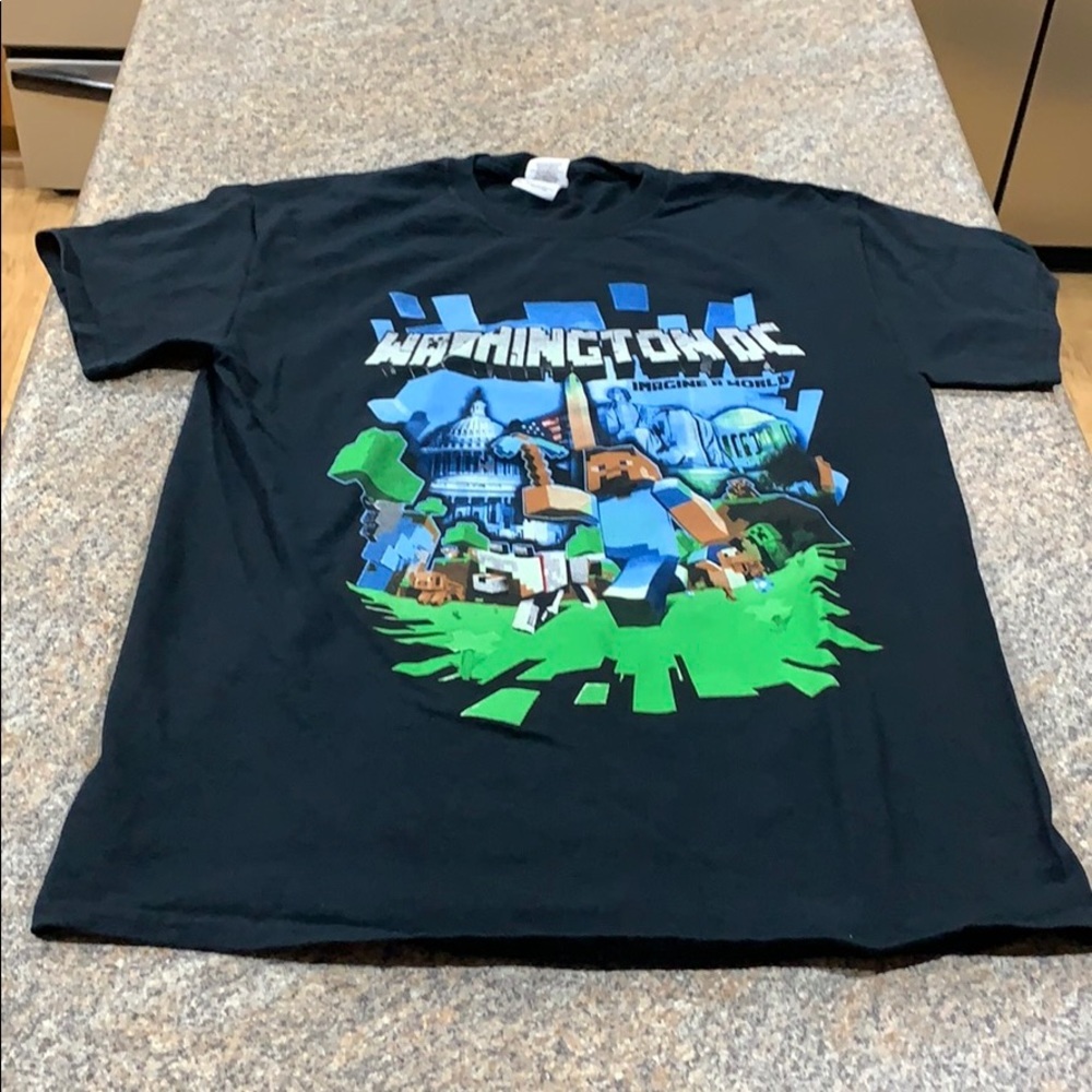 Minecraft T-shirt – size medium